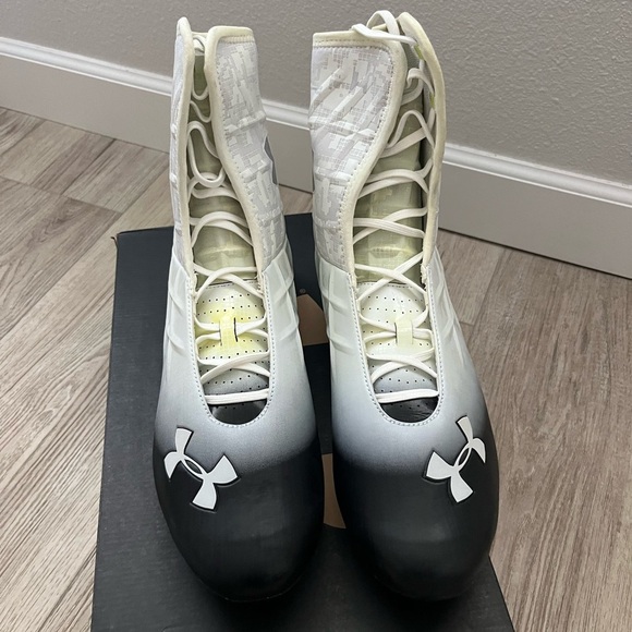 Under Armour Men's Highlight MC Football Cleat Size 14 - Picture 2 of 6